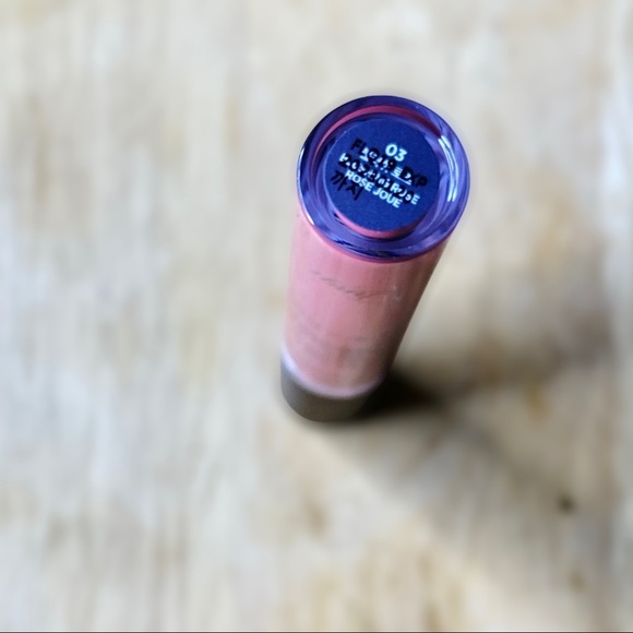 Brand New Ultra Shine Lipgloss Pink with Subtle Sparkles - Picture 7 of 12